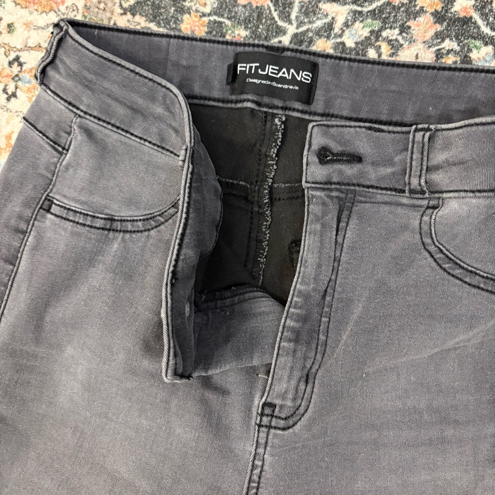FITJEANS Women's Skinny Jeans in Gray